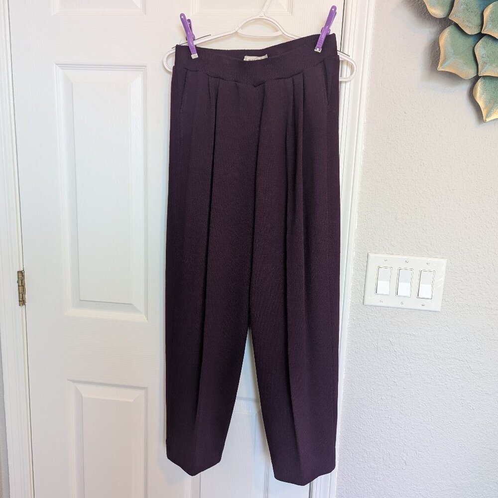 St. John | Pleated Santana Knit Pants | 8 / M | Aubergine | Vintage Made in USA